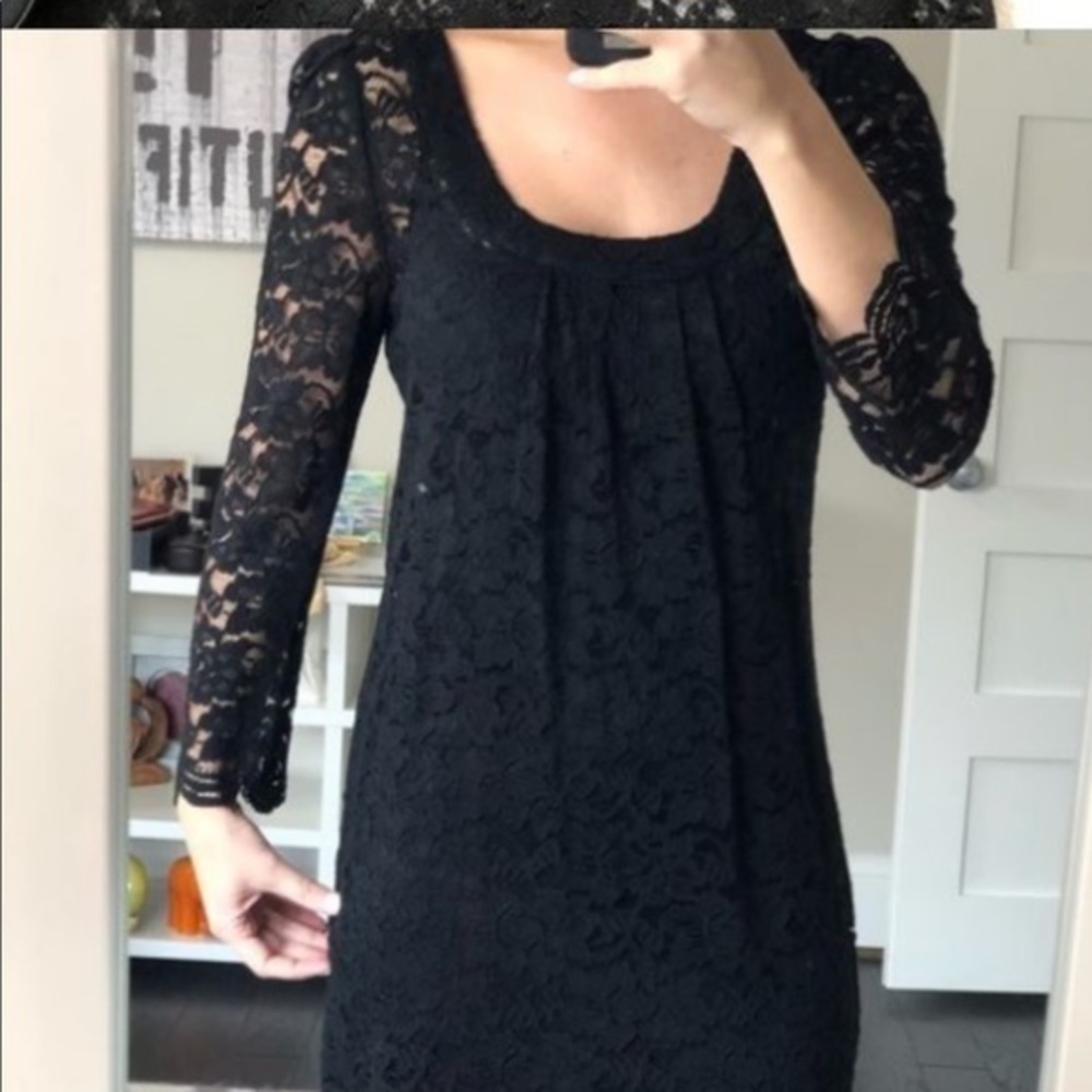 Diane Von Furstenberg Sz 6 all over black lace dress